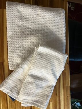 Tommy Bahama White Cotton Waffle & Terry Hand Towels